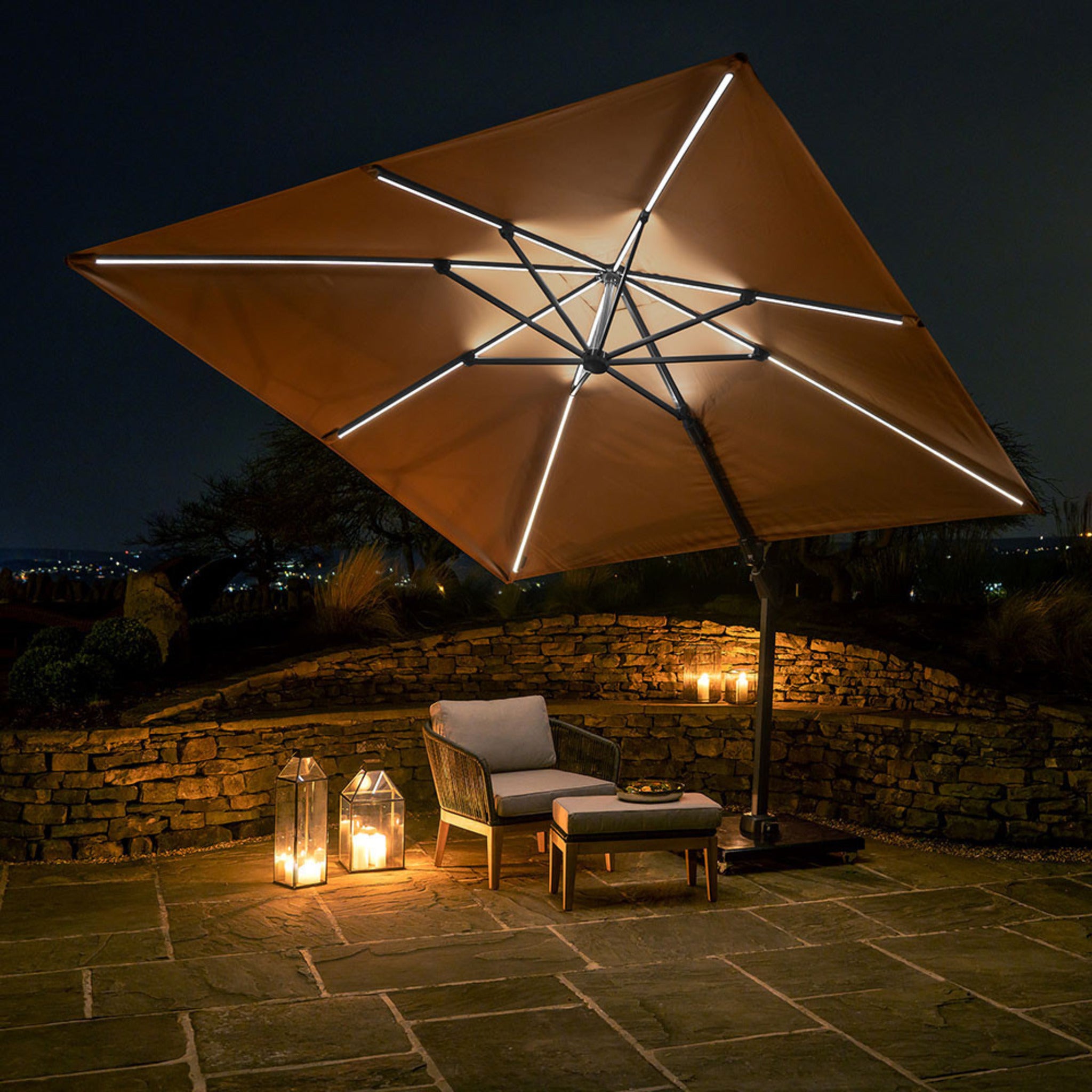 Glow Challenger T2 3m Square Taupe Parasol