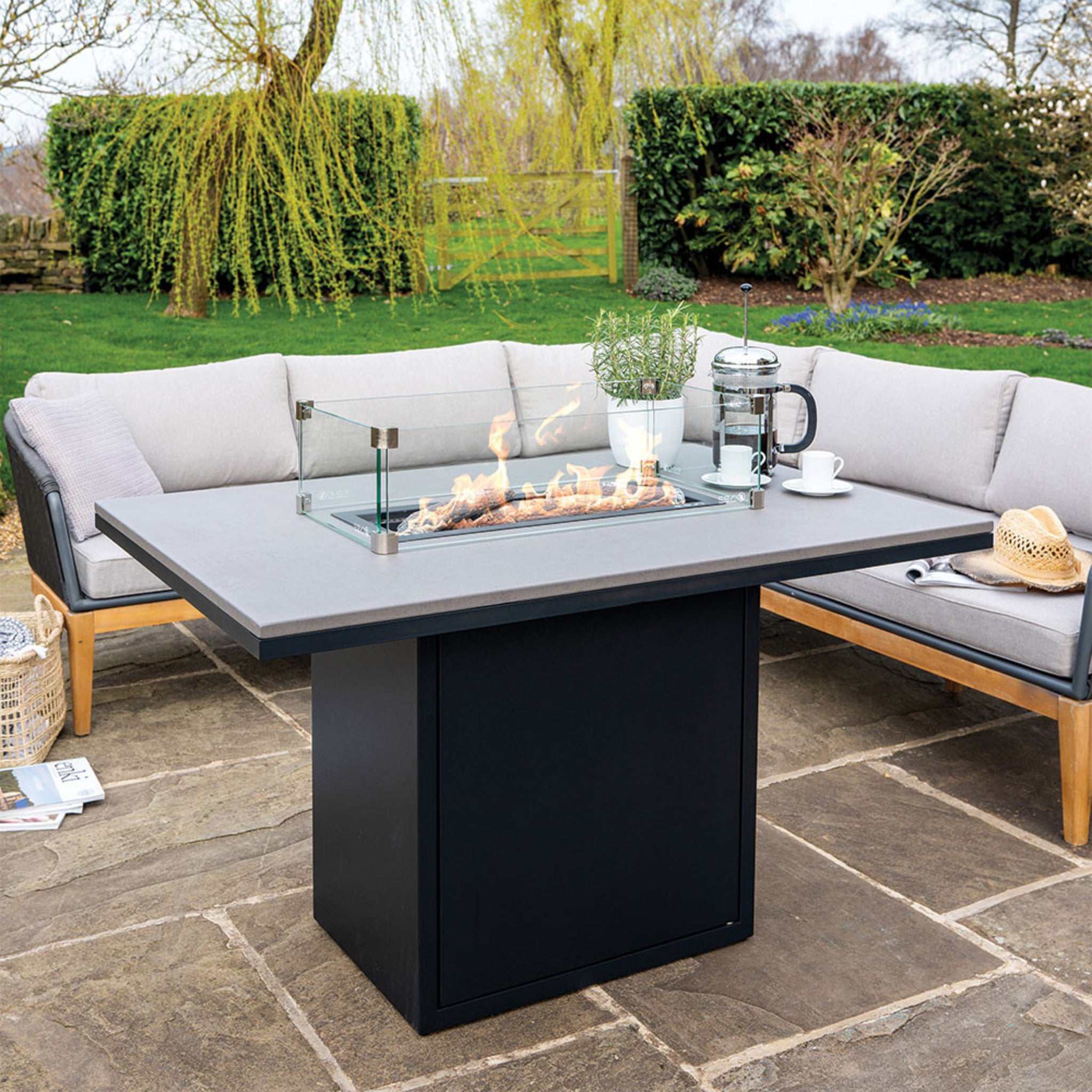 Cosiloft 120 Relaxed Dining Black and Grey