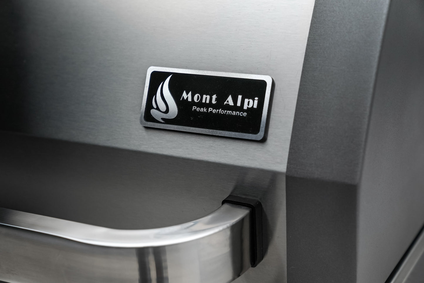 Mont Alpi Deluxe Island Grill with Beverage Centre, Refrigerator Cabinet, Infrared Side Burner, and Rotisserie Kit - MAi805-DBEVFC