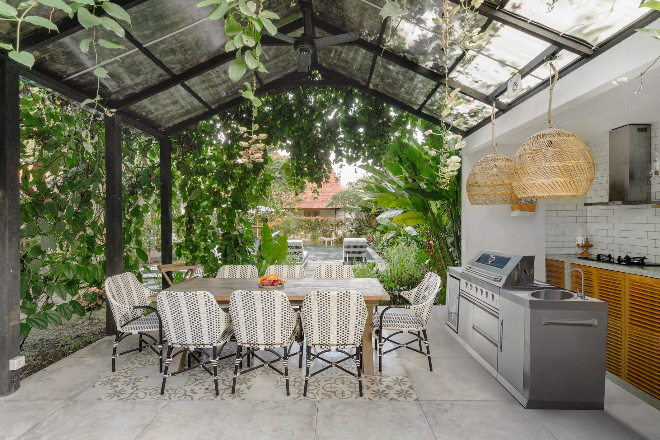 Patio kitchen outlet island